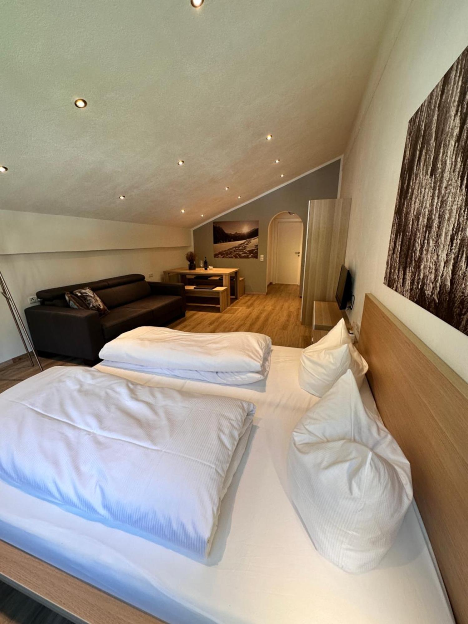 Zentrum Appartements Lorenzin Гашурн Екстериор снимка